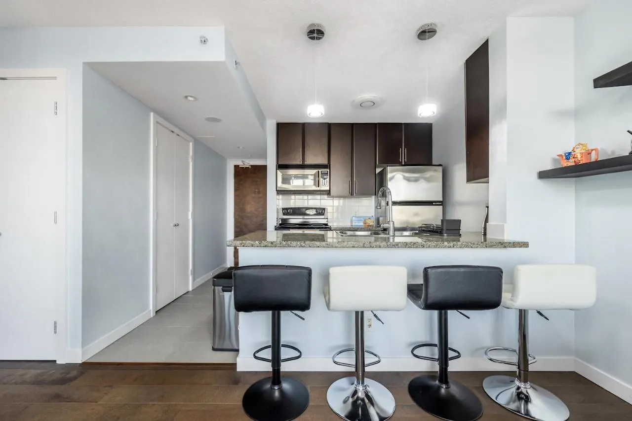 Downtown 1 Bedroom Water View Condo Ванкувер 0*,